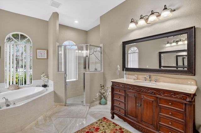 6039 Walnut Hill Drive, Lake Worth, FL 33467