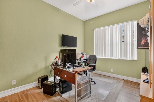 6039 Walnut Hill Drive, Lake Worth, FL 33467