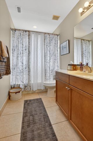 6039 Walnut Hill Drive, Lake Worth, FL 33467