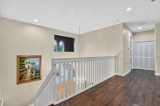 6039 Walnut Hill Drive, Lake Worth, FL 33467