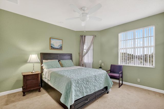 6039 Walnut Hill Drive, Lake Worth, FL 33467