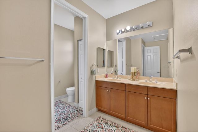 6039 Walnut Hill Drive, Lake Worth, FL 33467