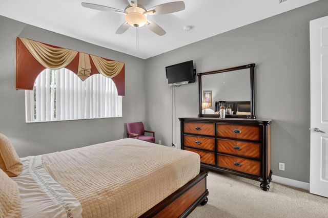 6039 Walnut Hill Drive, Lake Worth, FL 33467