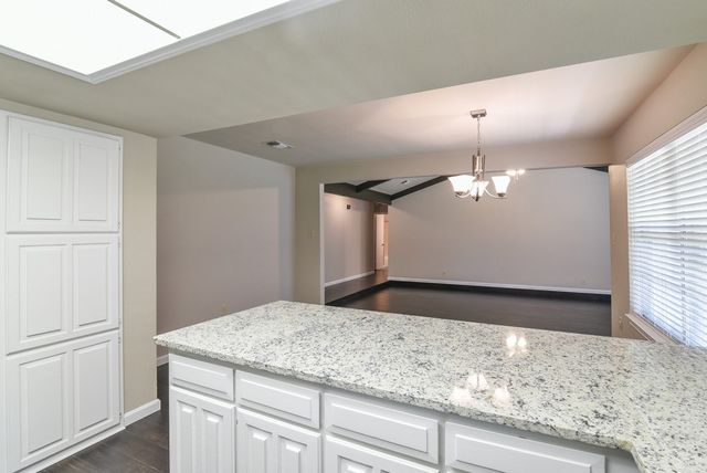 1808 Overbrook Drive, Arlington, TX 76014