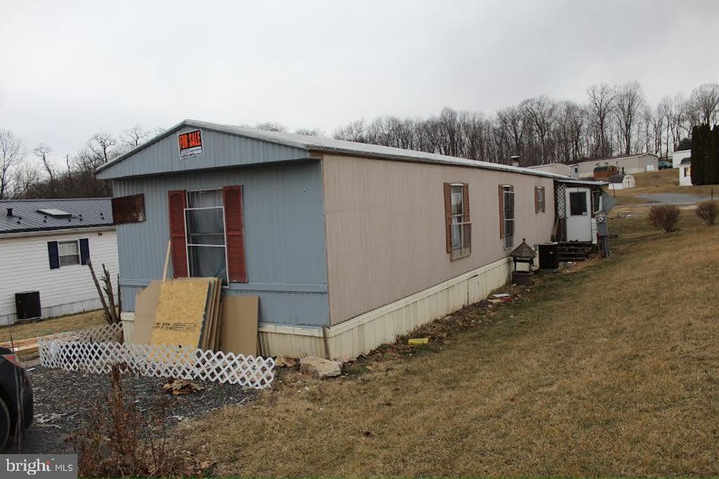 121 HERSHEY ROAD, Shippensburg, PA 17257
