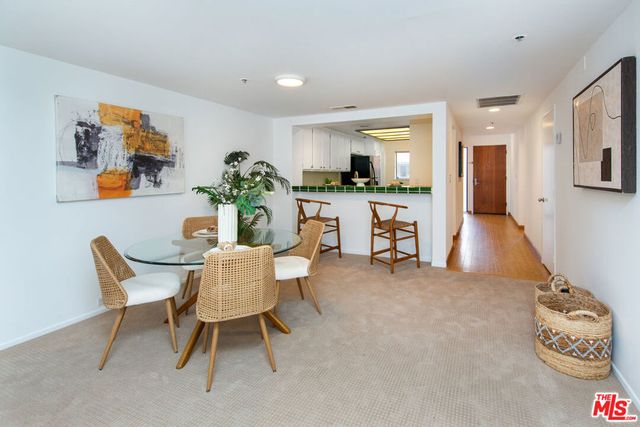 2960 Neilson Way 304, Santa Monica, CA 90405