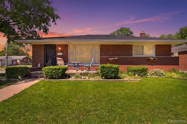 8271 Arnold Street, Dearborn Heights, MI 48127