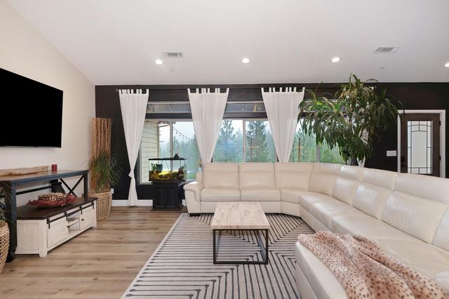 3960 Fort Jim, Placerville, CA 95667