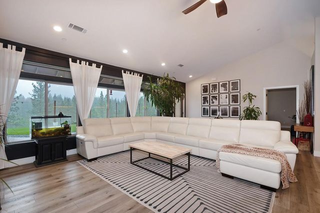 3960 Fort Jim, Placerville, CA 95667