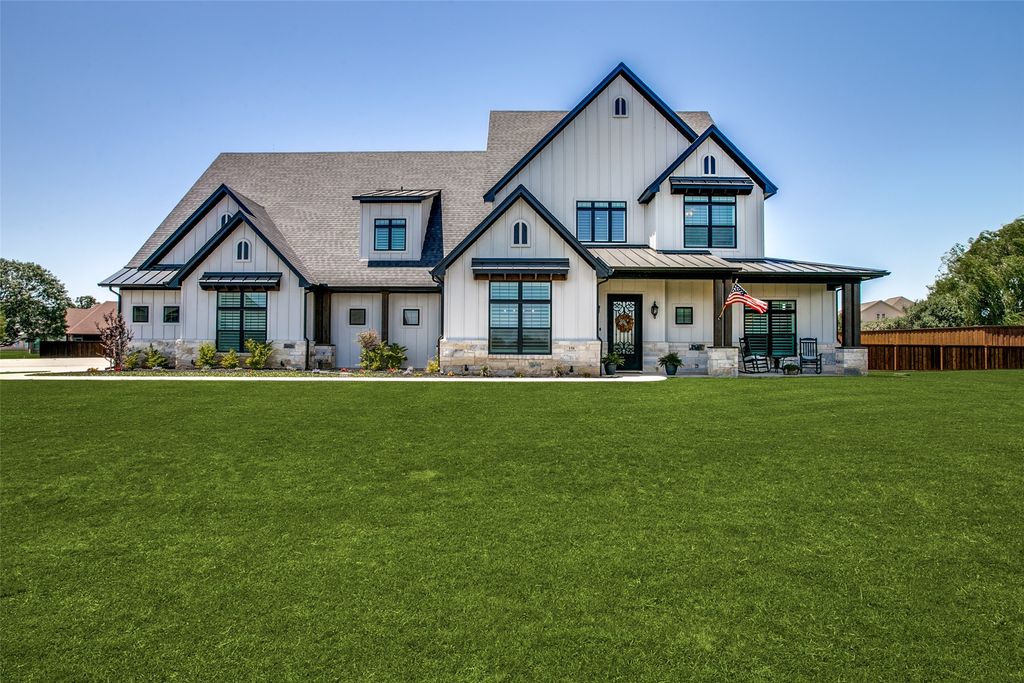 150 Concorde Circle, Cresson, TX 76035