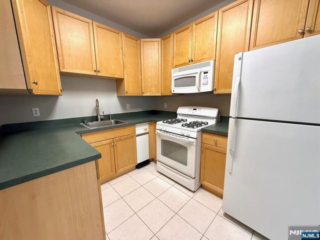 200 Dey Street 262, Harrison, NJ 07029