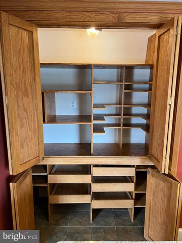 2237 N WAKEFIELD ST, Arlington, VA 22207