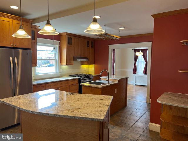 2237 N WAKEFIELD ST, Arlington, VA 22207