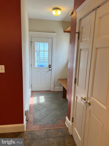 2237 N WAKEFIELD ST, Arlington, VA 22207