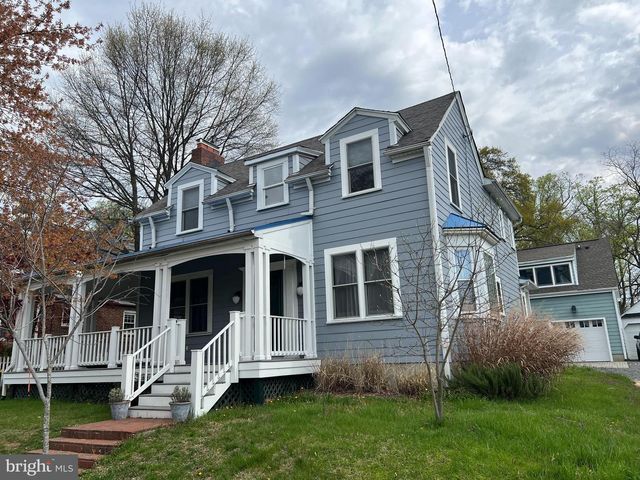 2237 N WAKEFIELD ST, Arlington, VA 22207