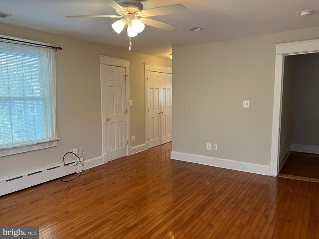 2237 N WAKEFIELD ST, Arlington, VA 22207