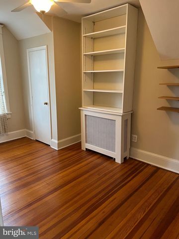 2237 N WAKEFIELD ST, Arlington, VA 22207