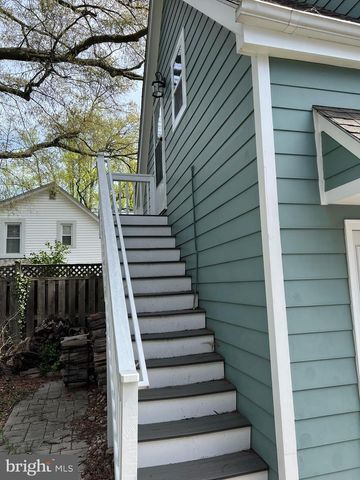 2237 N WAKEFIELD ST, Arlington, VA 22207