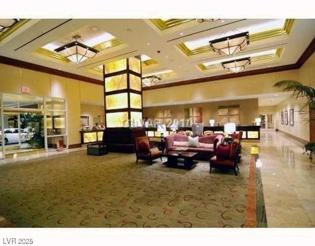 125 East Harmon Avenue 318, Las Vegas, NV 89109