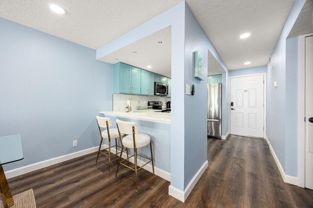 7310 Seawall Boulevard 702, Galveston, TX 77551