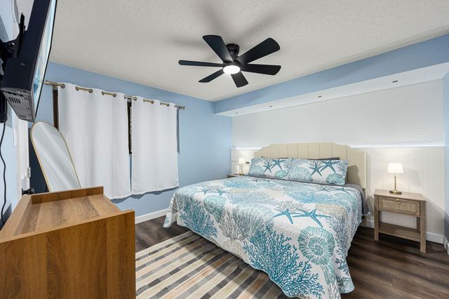 7310 Seawall Boulevard 702, Galveston, TX 77551