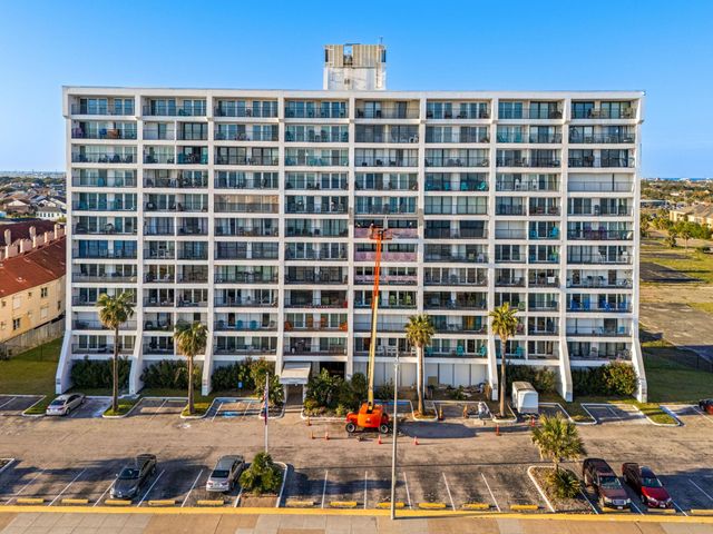 7310 Seawall Boulevard 702, Galveston, TX 77551