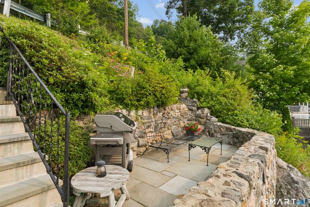 812 West Wakefield Boulevard, Winchester, CT 06098