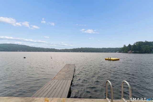 812 West Wakefield Boulevard, Winchester, CT 06098
