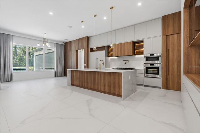 15548 PENDIO DRIVE, Bella Collina, FL 34756