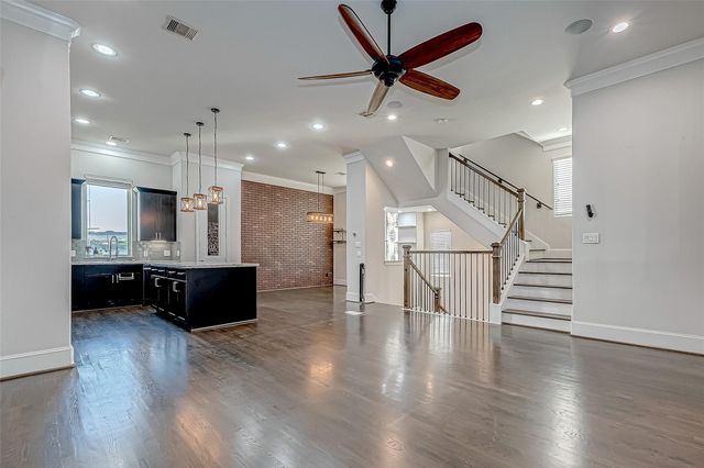 2227 Chenevert Street, Houston, TX 77003
