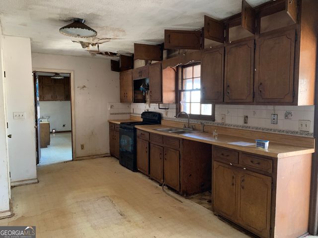 243 Windy Acres Road, Cleveland, GA 30528