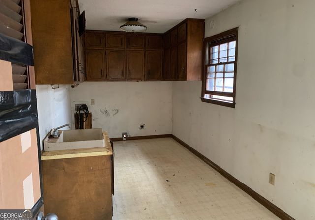 243 Windy Acres Road, Cleveland, GA 30528