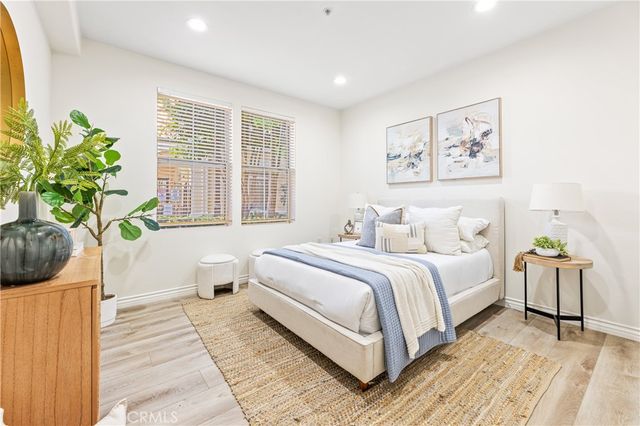 2105 Watermarke, Irvine, CA 92612