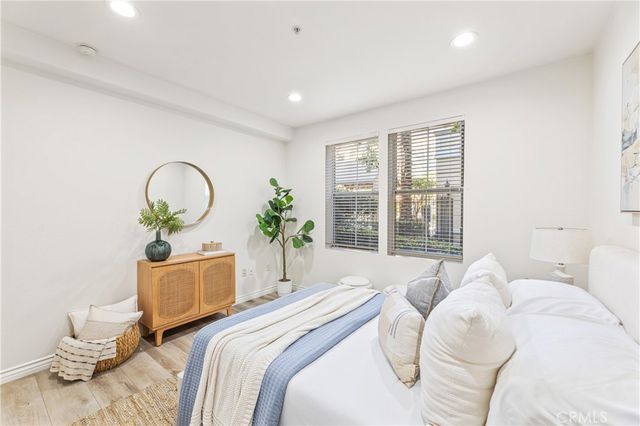 2105 Watermarke, Irvine, CA 92612