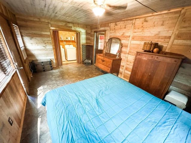 2040 Marion County Road 3509, Jefferson, TX 75657