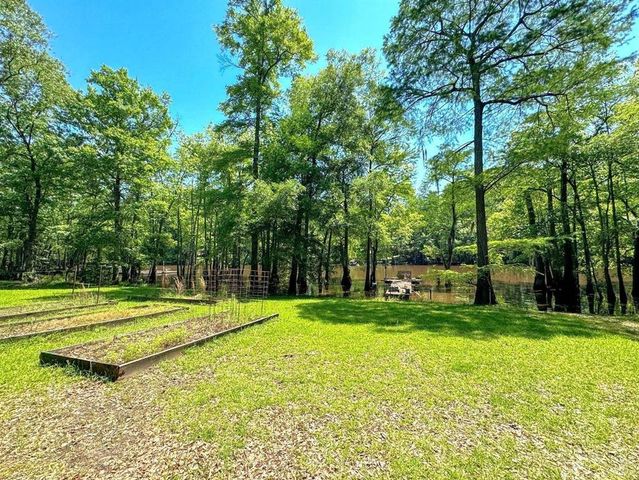 2040 Marion County Road 3509, Jefferson, TX 75657