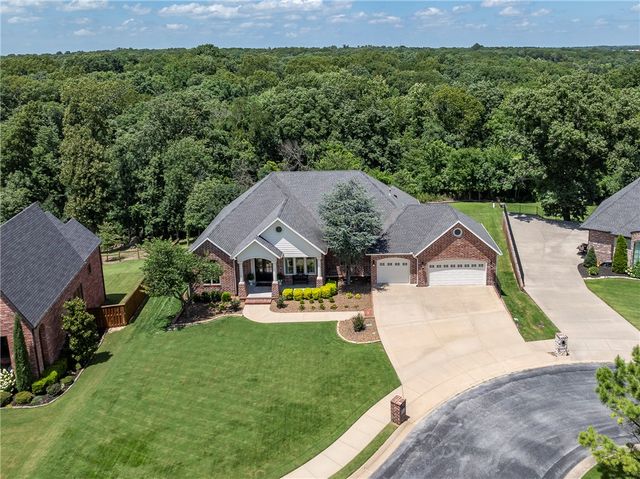 3140 Laurel Circle, Centerton, AR 72719