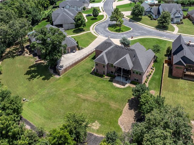 3140 Laurel Circle, Centerton, AR 72719