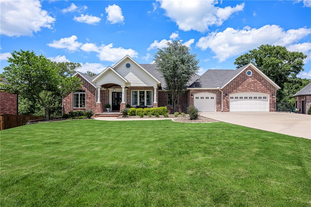 3140 Laurel Circle, Centerton, AR 72719