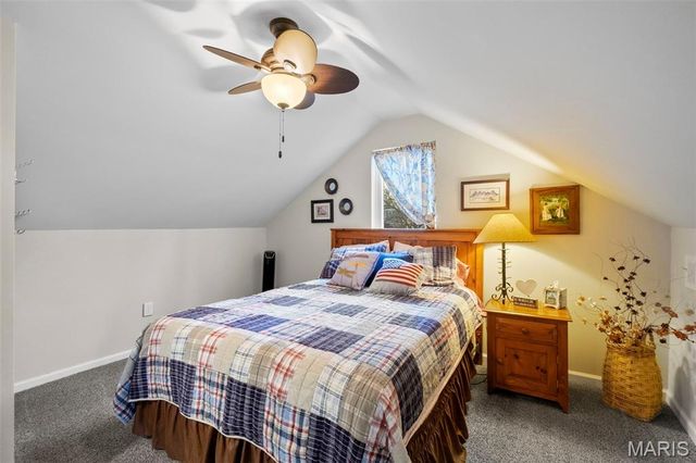 9842 Coventry Lane, St Louis, MO 63123