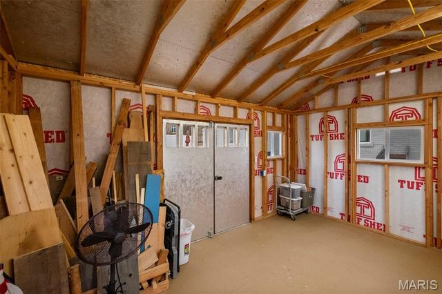 9842 Coventry Lane, St Louis, MO 63123