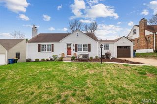 9842 Coventry Lane, St Louis, MO 63123