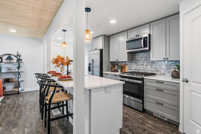 978 E 40 N, Springville, UT 84663