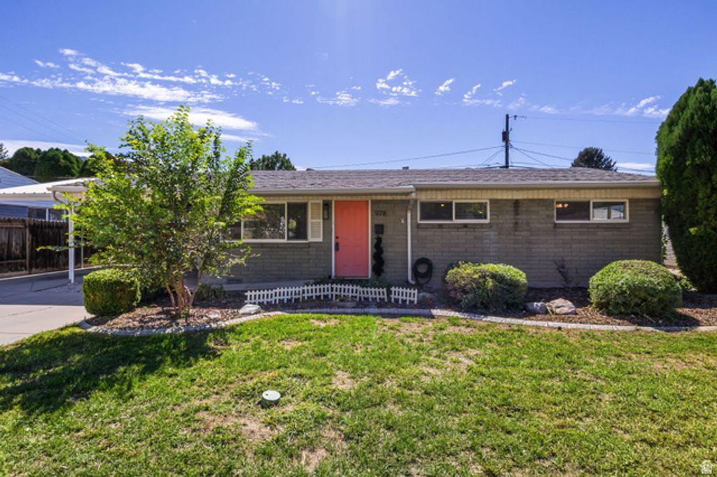 978 E 40 N, Springville, UT 84663