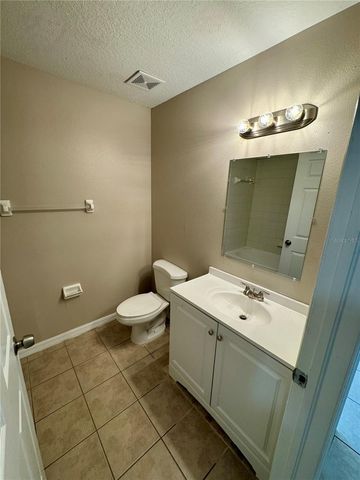 3305 E 38TH AVENUE, Tampa, FL 33610