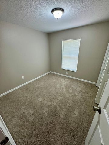 3305 E 38TH AVENUE, Tampa, FL 33610