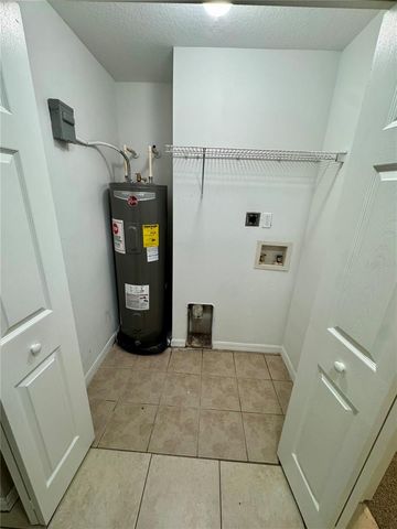3305 E 38TH AVENUE, Tampa, FL 33610