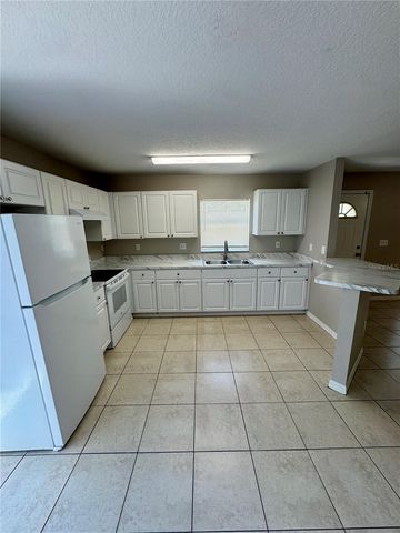 3305 E 38TH AVENUE, Tampa, FL 33610