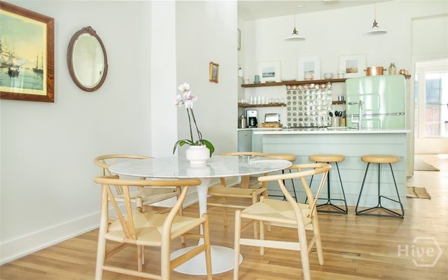 1 E Gordon Street 2, Savannah, GA 31401