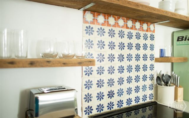 1 E Gordon Street 2, Savannah, GA 31401